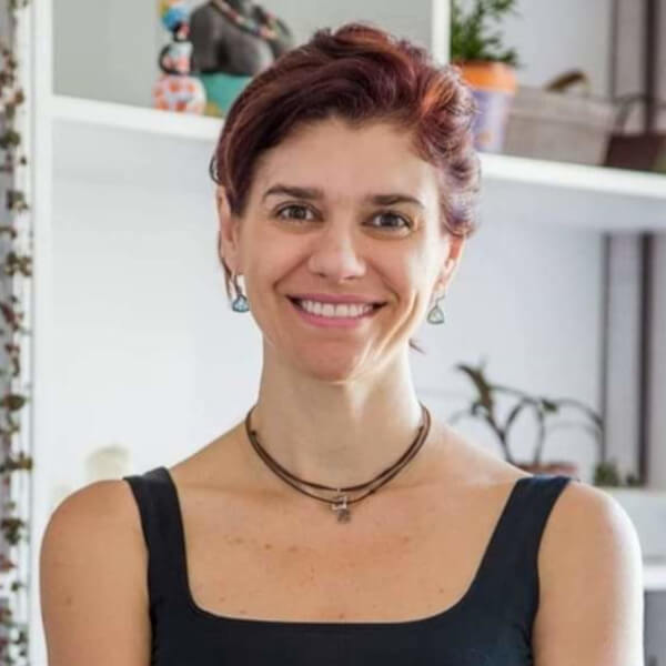 Giovana Tessaro - Psicóloga Curitiba